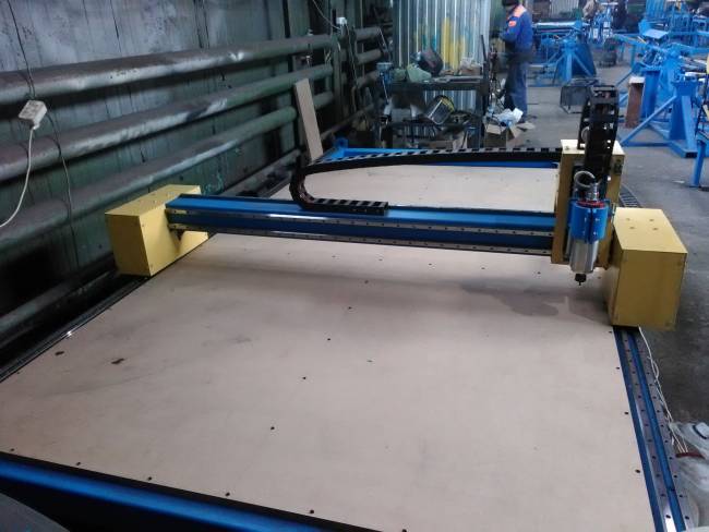 Фрезерный станок с чпу 2500х1250мм Фрезерный станок с чпу 2500х1250мм