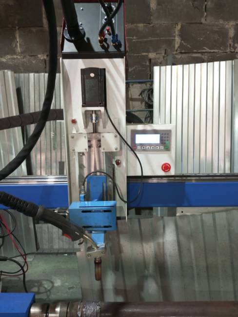наплавочный станок с ЧПУ УНП-1530 наплавочный станок с ЧПУ УНП-1530