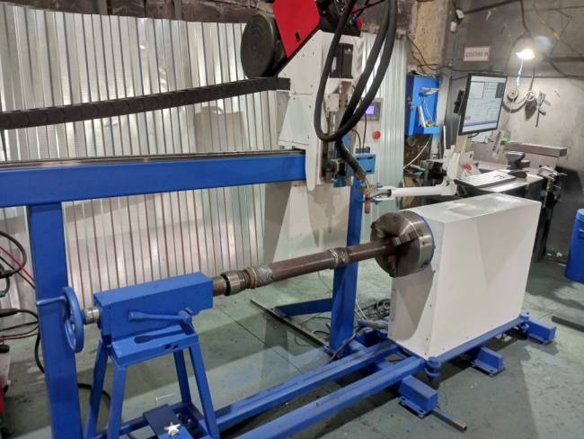 наплавочный станок с ЧПУ УНП-1530 наплавочный станок с ЧПУ УНП-1530