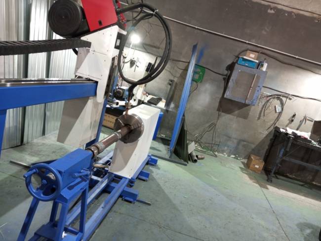 наплавочный станок с ЧПУ УНП-1530 наплавочный станок с ЧПУ УНП-1530