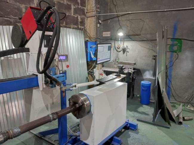 наплавочный станок с ЧПУ УНП-1530 наплавочный станок с ЧПУ УНП-1530