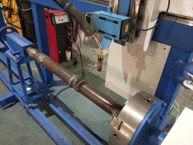 наплавочный станок с ЧПУ УНП-1530 наплавочный станок с ЧПУ УНП-1530