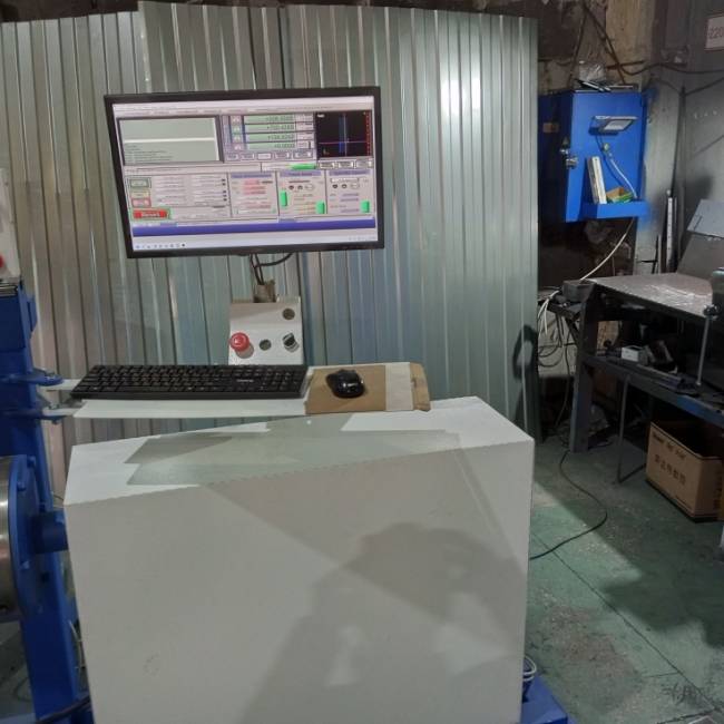 наплавочный станок с ЧПУ УНП-1530 наплавочный станок с ЧПУ УНП-1530