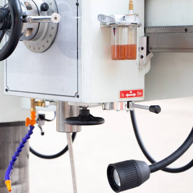 Радиально-сверлильный станок RV-40V Радиально-сверлильный станок RV-40V