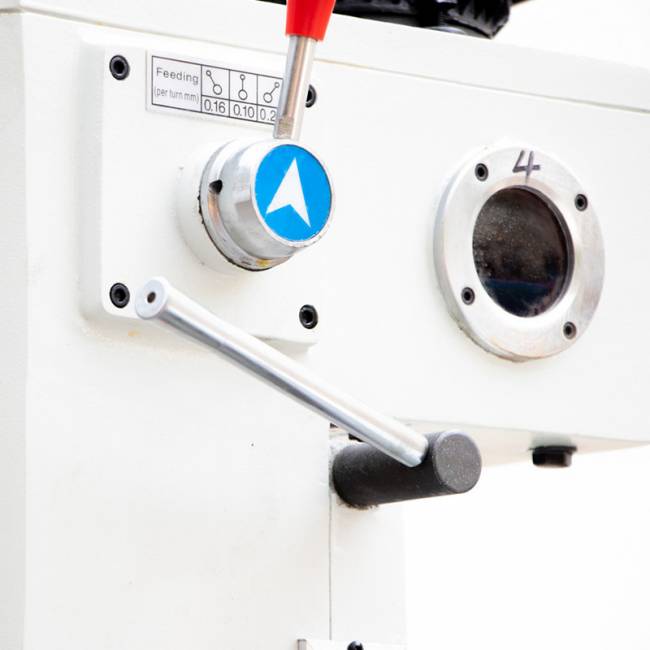 Радиально-сверлильный станок RV-40V Радиально-сверлильный станок RV-40V