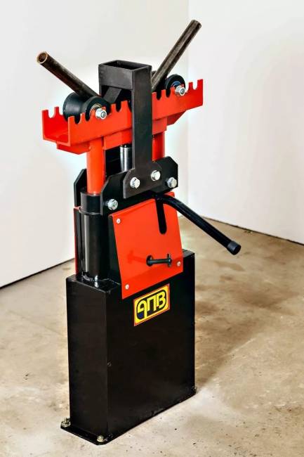 Трубогиб-профилегиб АПВ 8 универсал Трубогиб-профилегиб АПВ 8 универсал