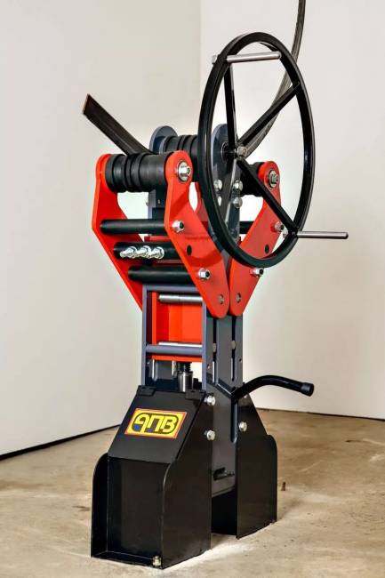 Ручной гидравлический профилегиб-трубогиб АПВ 9-профессионал Ручной гидравлический профилегиб-трубогиб АПВ 9-профессионал