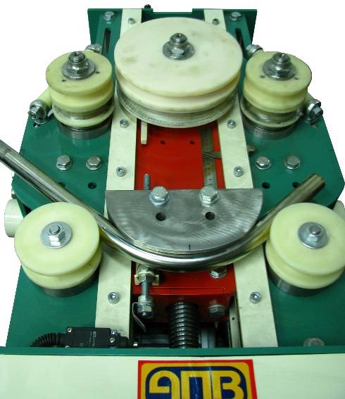 Профилегиб-трубогиб электромеханический АПВ УНИГМА-макси Профилегиб-трубогиб электромеханический АПВ УНИГМА-макси