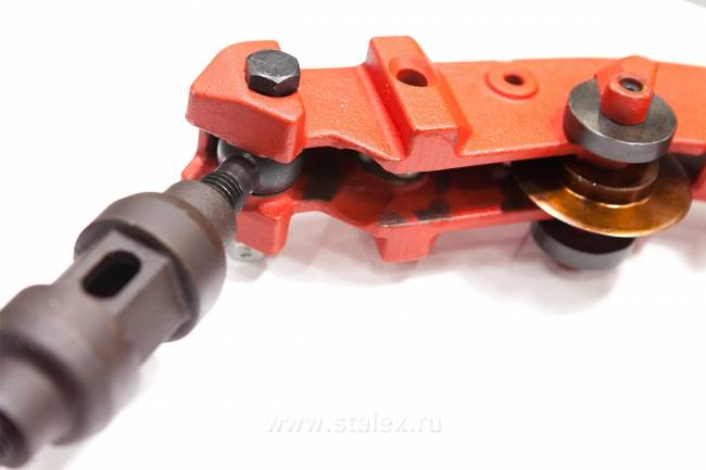 Труборез ручной роторный STALEX MRPC-14 (ф250-350мм) Труборез ручной роторный STALEX MRPC-14 (ф250-350мм)