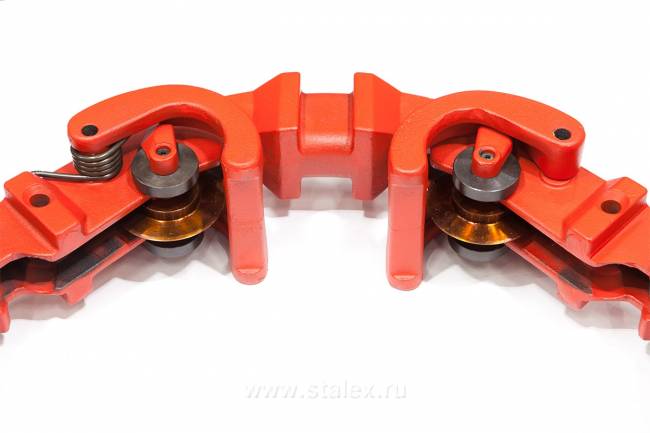 Труборез ручной роторный STALEX MRPC-14 (ф250-350мм) Труборез ручной роторный STALEX MRPC-14 (ф250-350мм)